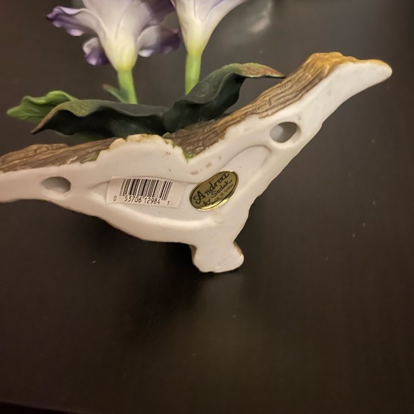 Beautiful Pansy porcelain sculpture - Picture 5 of 6